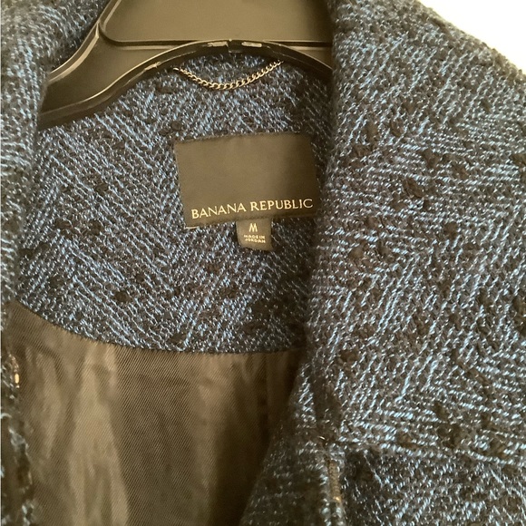 Banana Republic brand new winter coat, never worn but I did tear off the tag. - Picture 3 of 4
